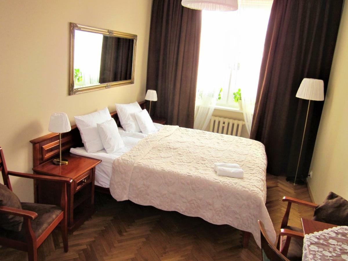 Apartament Kris - faktury VAT- bezpłatny parking, 2 sypialnie, salon, balkon Gdynia Zewnętrze zdjęcie